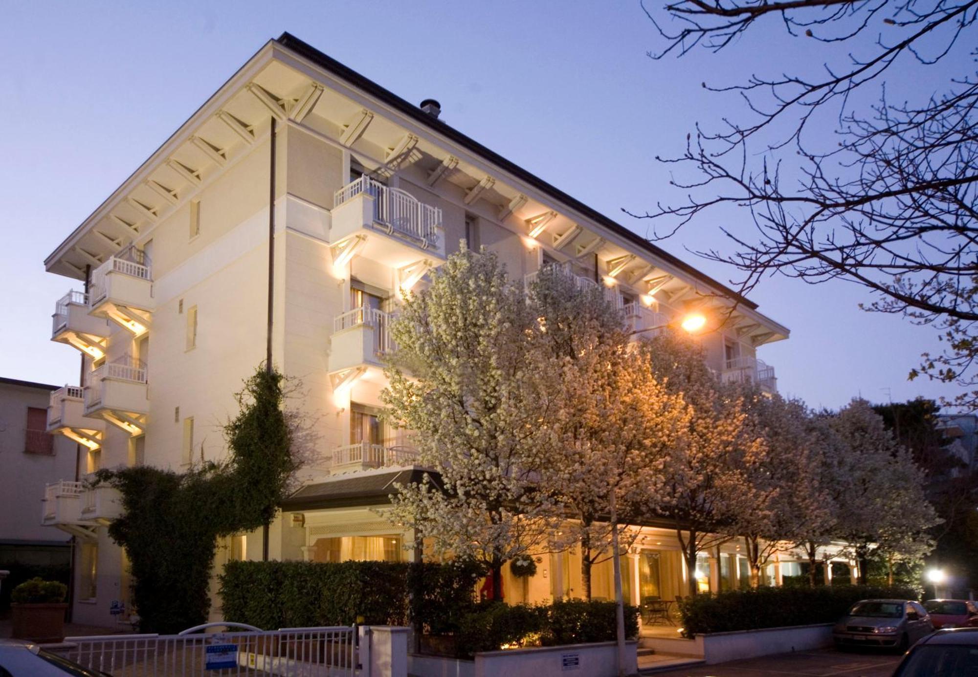 Hotel Maestrale Riccione Exteriér fotografie